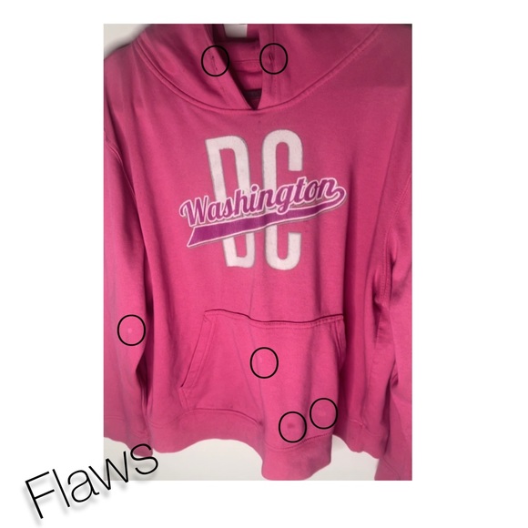 This is a pink DC Washington hoodie (idk the brand) and pants from Roma - Picture 10 of 11
